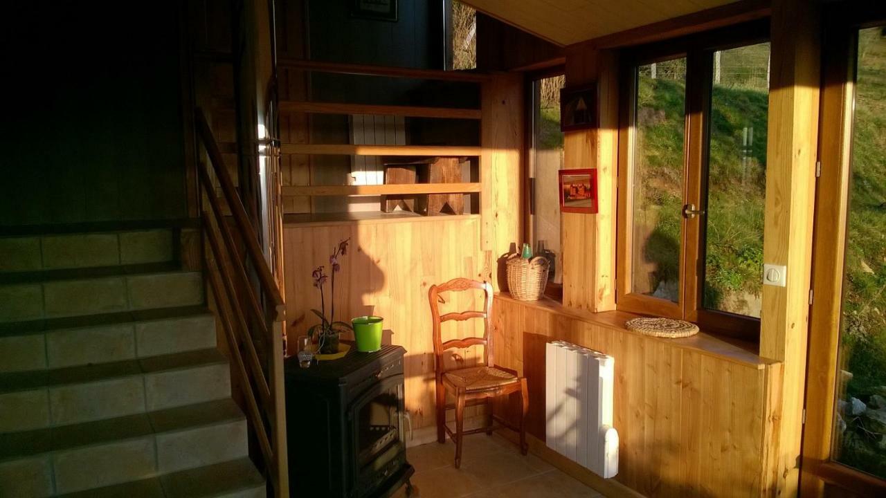 Gite " Oree Des Bois" Vertolaye Luaran gambar