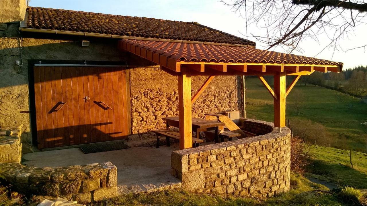 Gite " Oree Des Bois" Vertolaye Luaran gambar